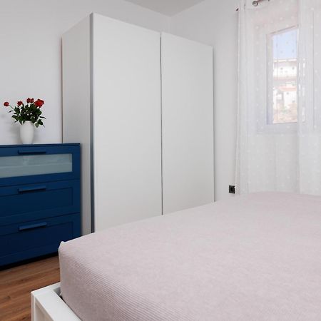 Summer Breeze Apartment - Quiet Place With A Spectacular View And A Garden Sibenik Bagian luar foto