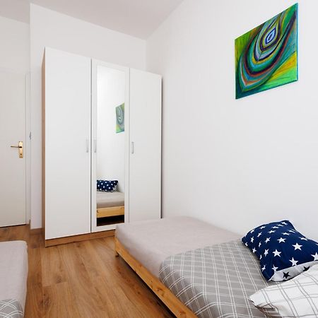 Summer Breeze Apartment - Quiet Place With A Spectacular View And A Garden Sibenik Bagian luar foto